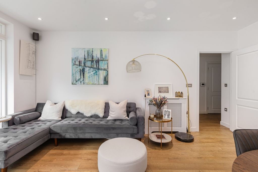 Property photo 3 of 16 094A3475