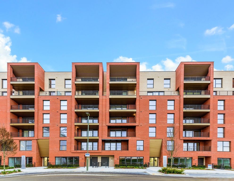 Property photo 2 of 2 Colindale Gardens