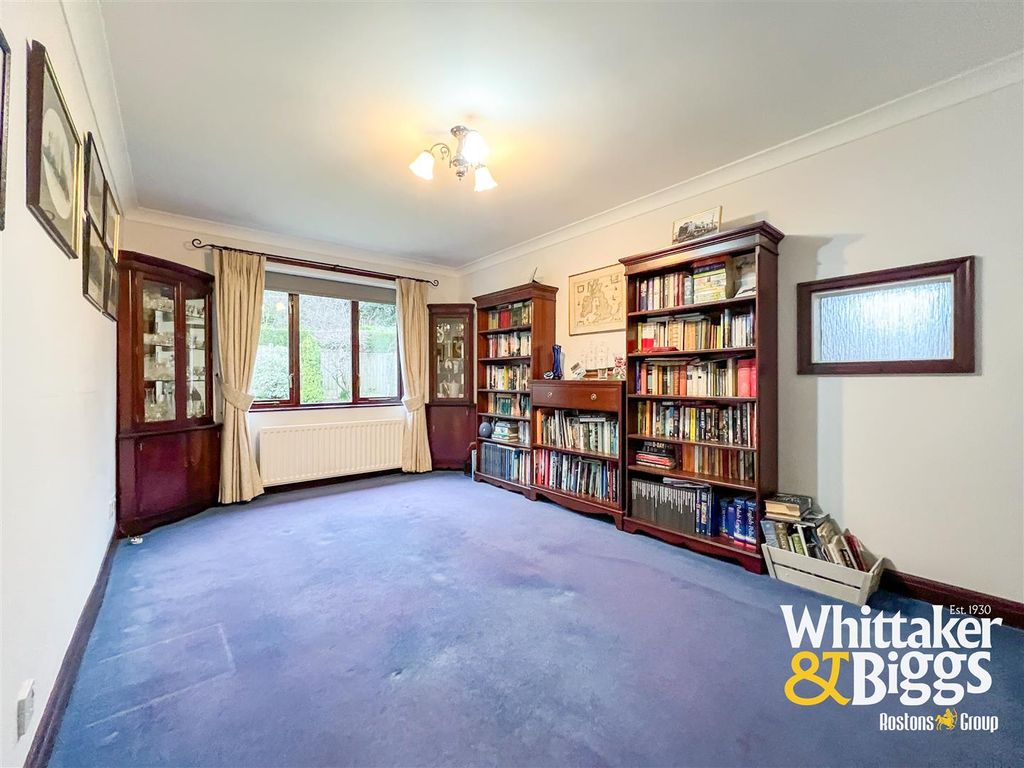 Property photo 3 of 31 Dining Room