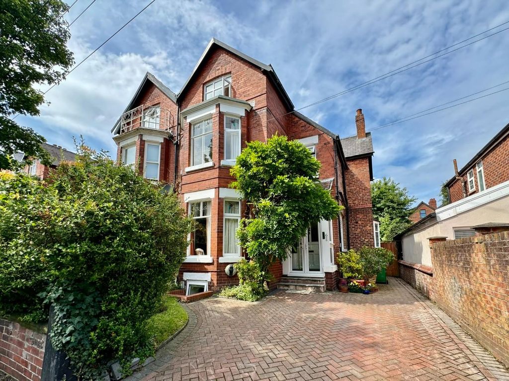 Property photo 1 of 45