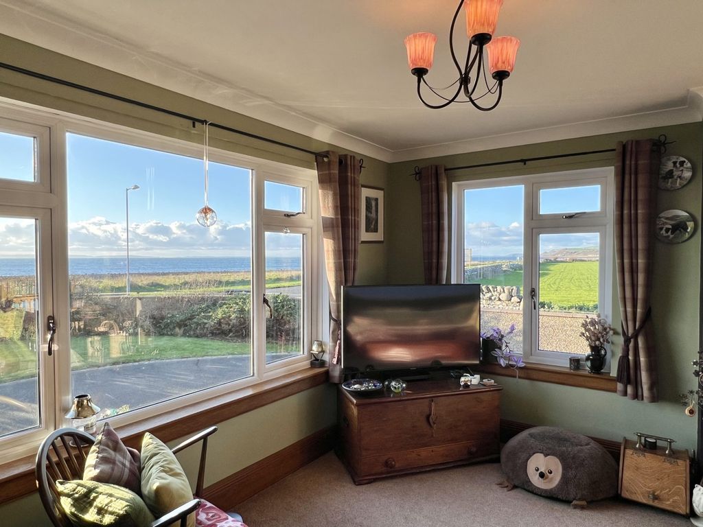 Property photo 3 of 36