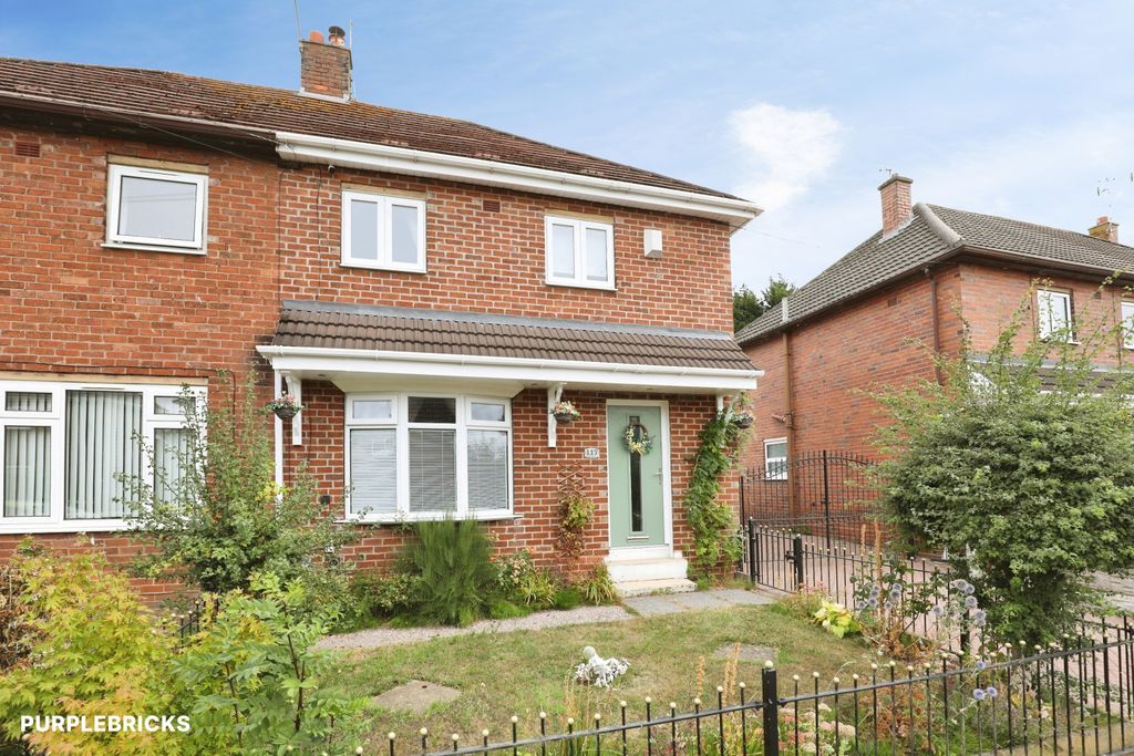 Property photo 3 of 27
