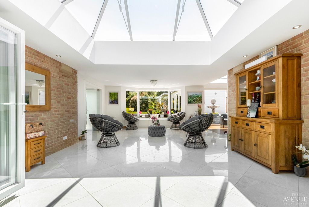 Property photo 3 of 42 4270706