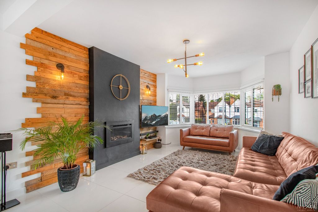 Property photo 3 of 42 4482407