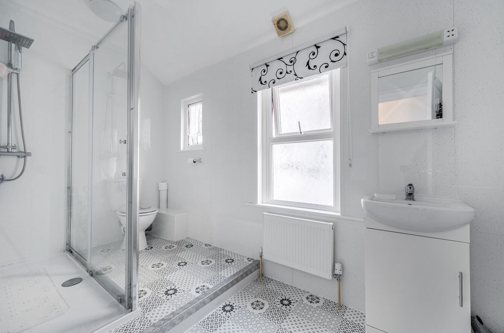 Property photo 1 of 22 1 - 1440754-15-69Dd33...