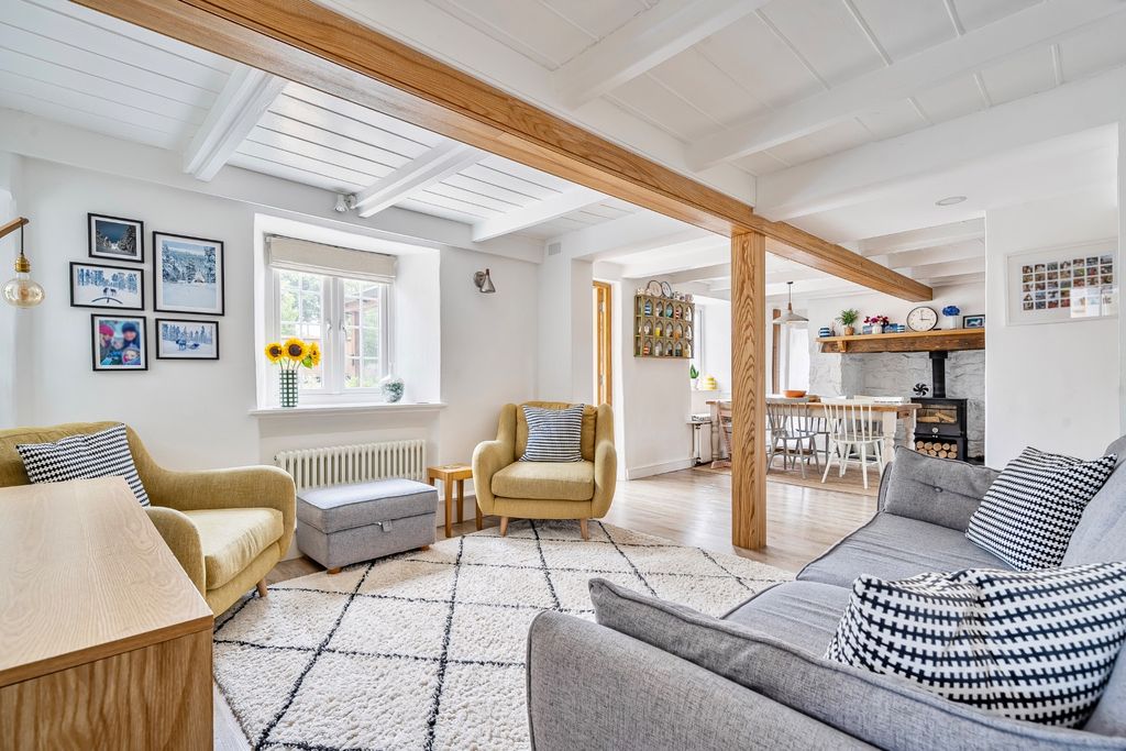 Property photo 2 of 33 4994043