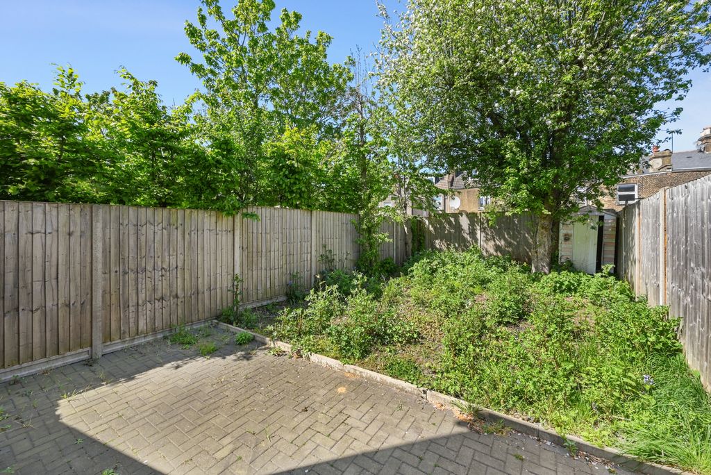 Property photo 2 of 15 Photo 9