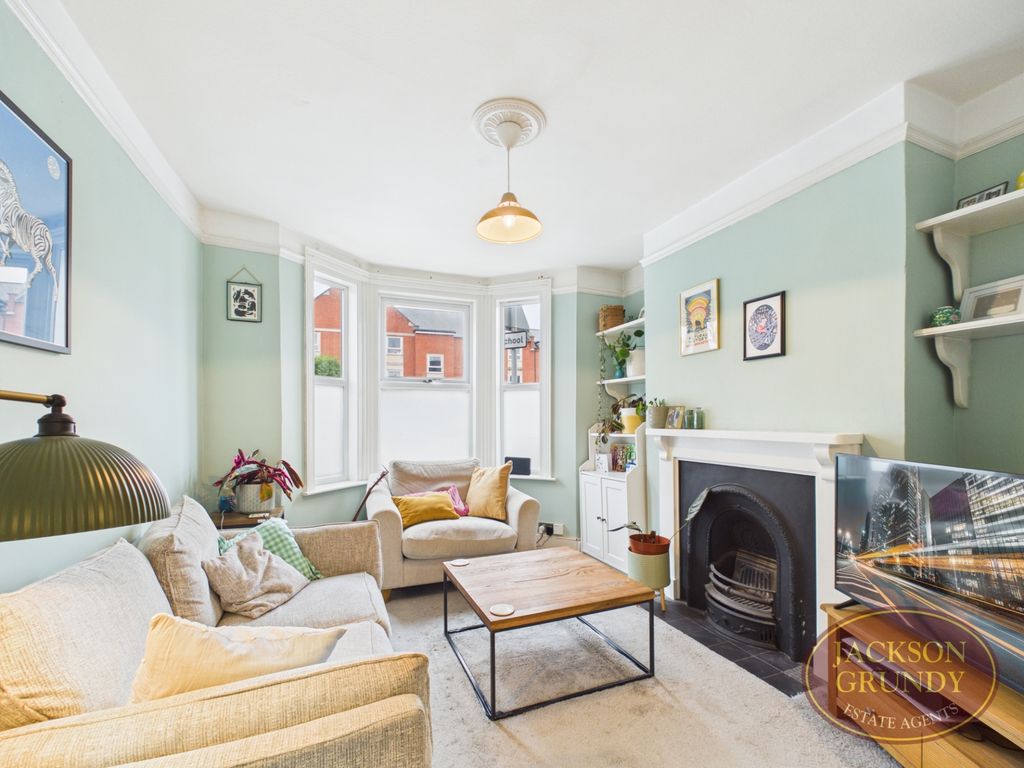 Property photo 2 of 16 Adnitt Road