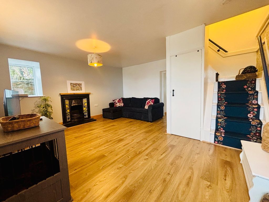 Property photo 3 of 26