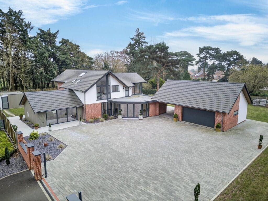 Property photo 2 of 52 Luxury Detached House With Expansive Block Paved Driveway, Double Garage And Contemporary Architecture.