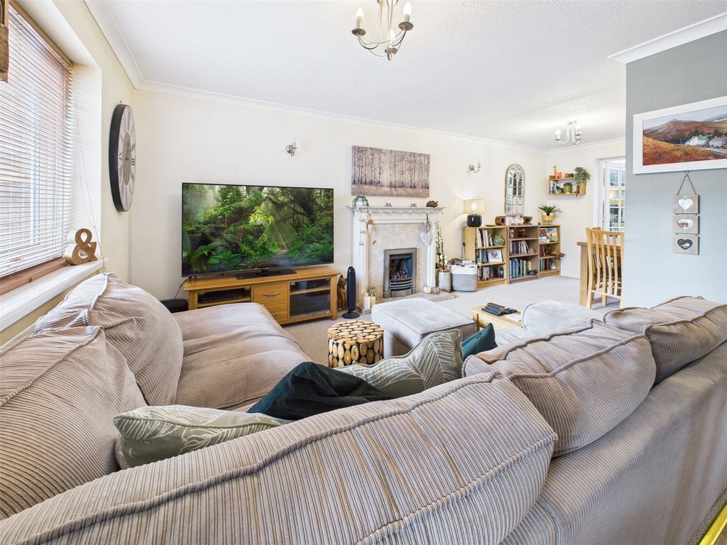 Property photo 2 of 12 Picture No. 10