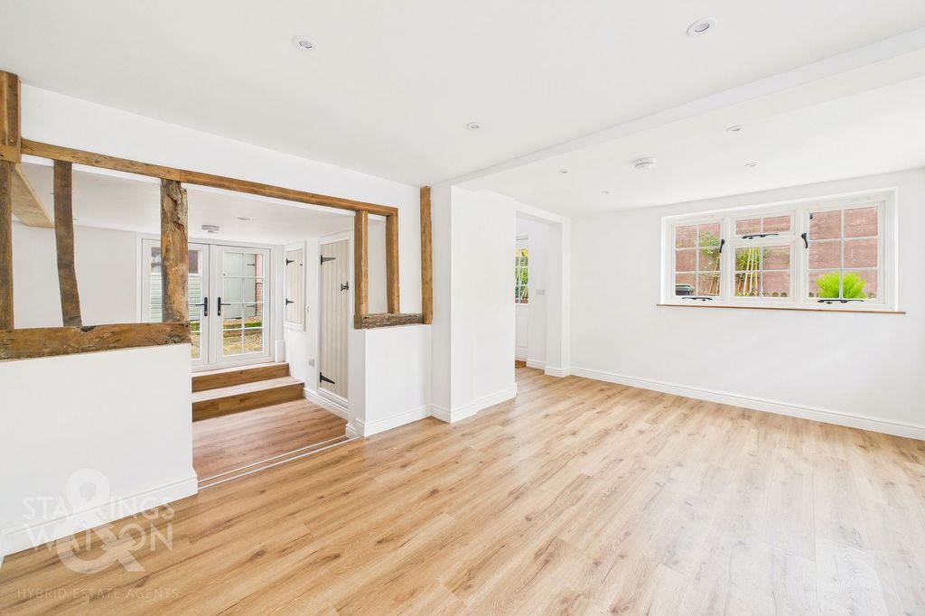 Property photo 2 of 26