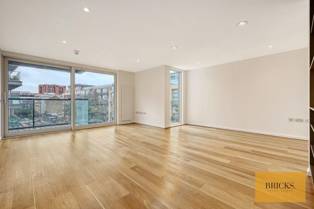 Property photo 2 of 29