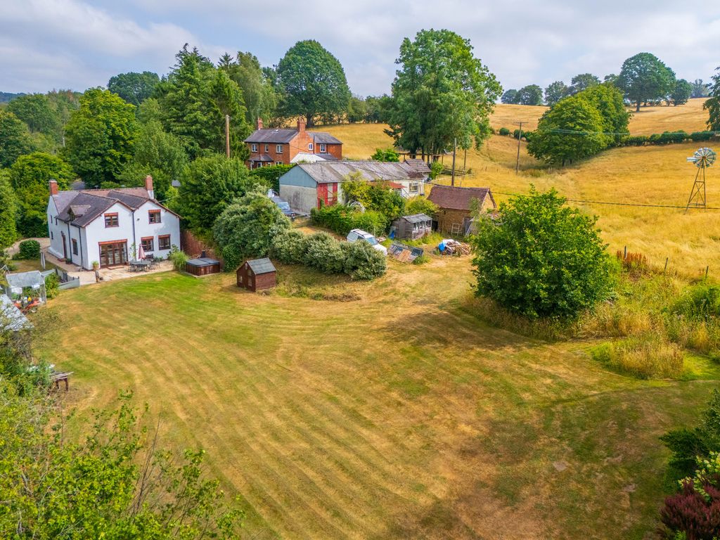 Property photo 2 of 31