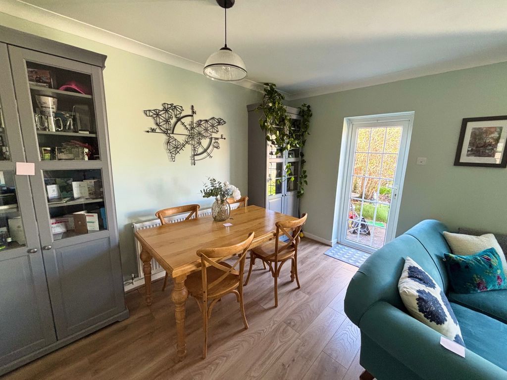 Property photo 3 of 9 Photo 7