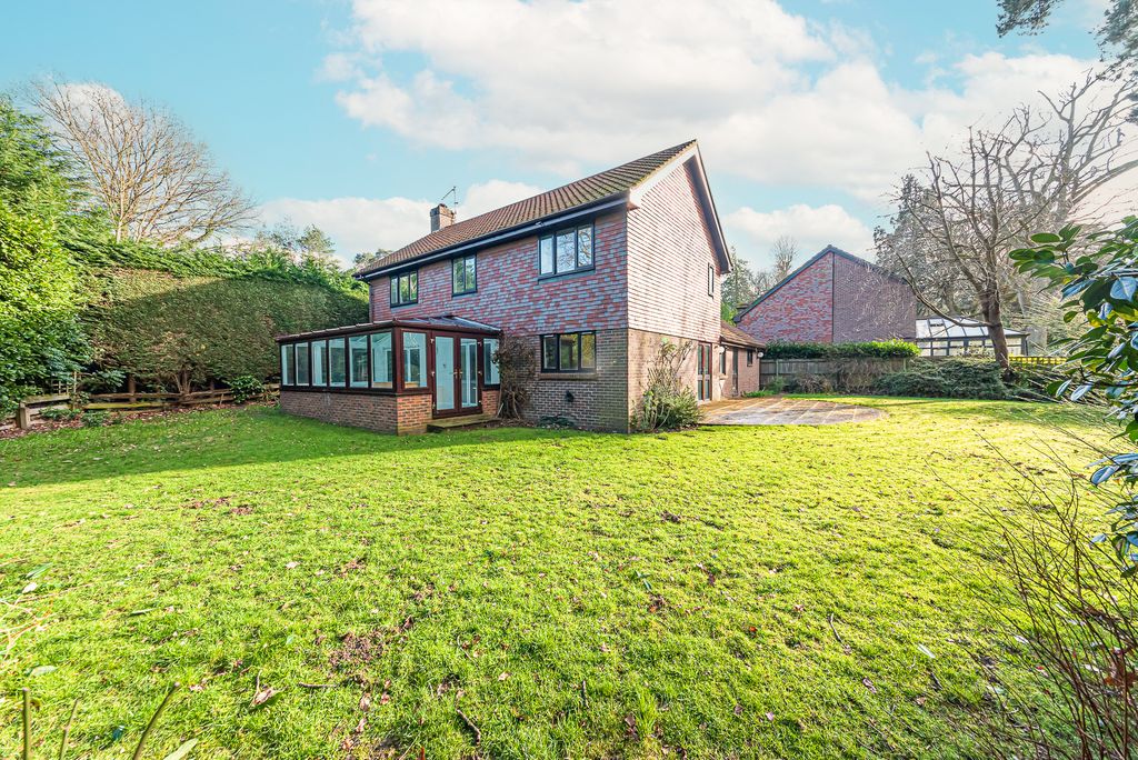 Property photo 2 of 19 Rear Garden