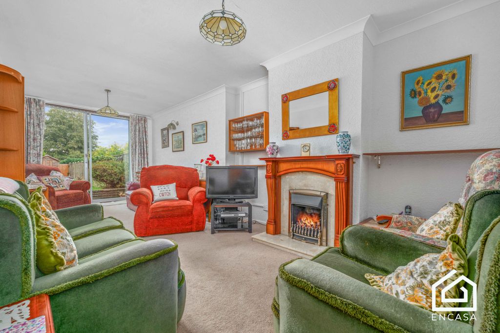 Property photo 2 of 17