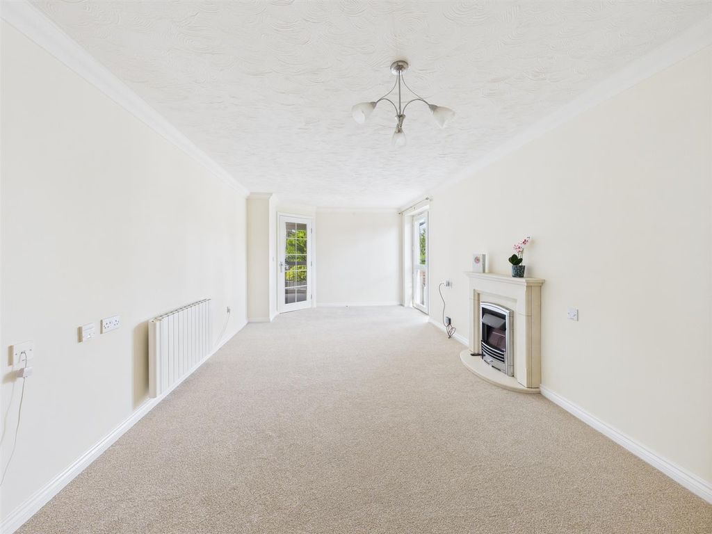 Property photo 2 of 16