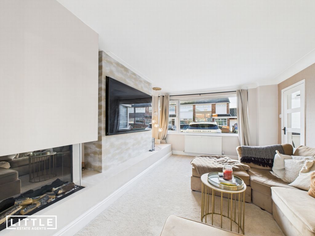 Property photo 3 of 20 Photo 8