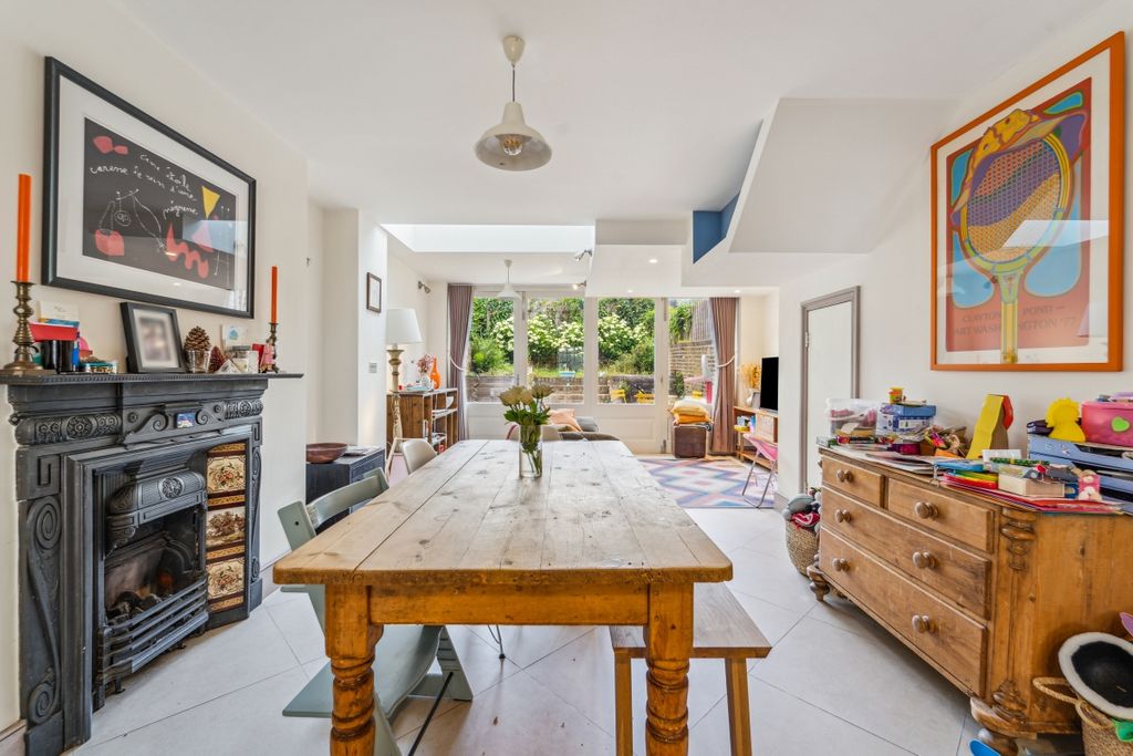 Property photo 1 of 20 6