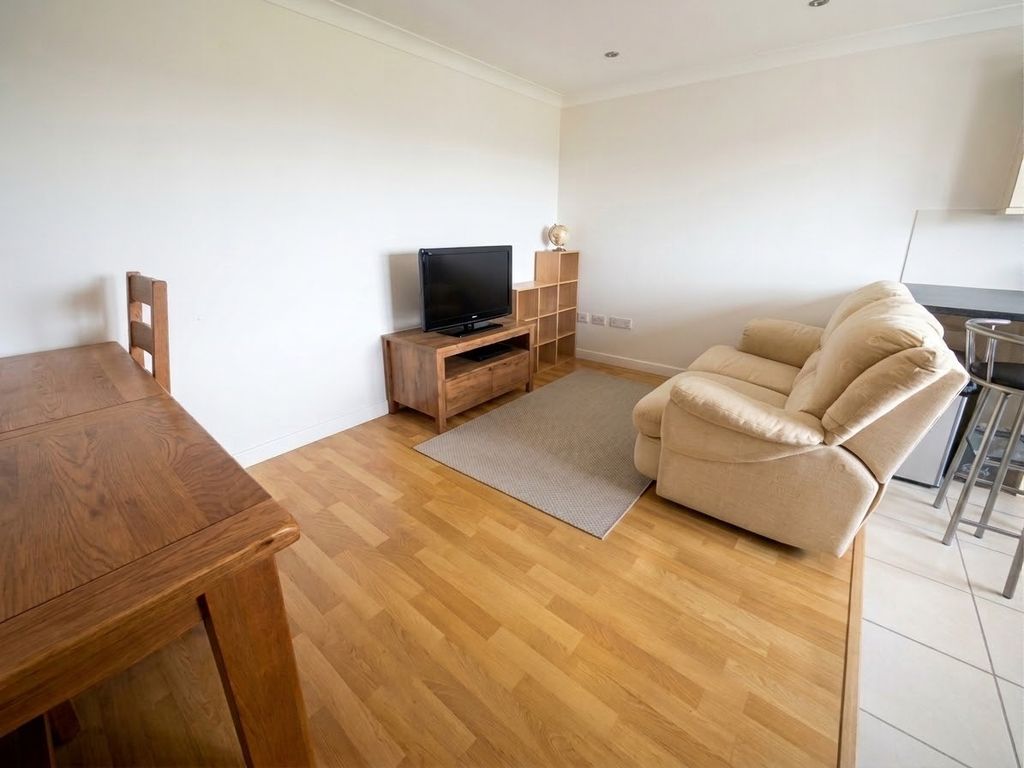 Property photo 3 of 5