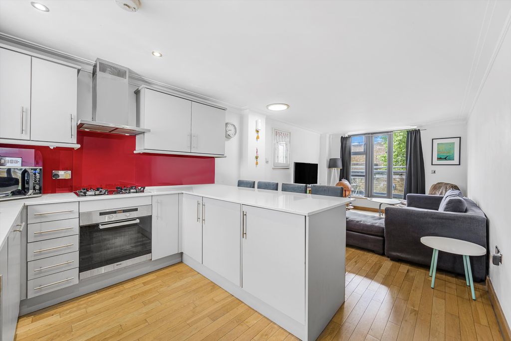 Property photo 1 of 11 Image