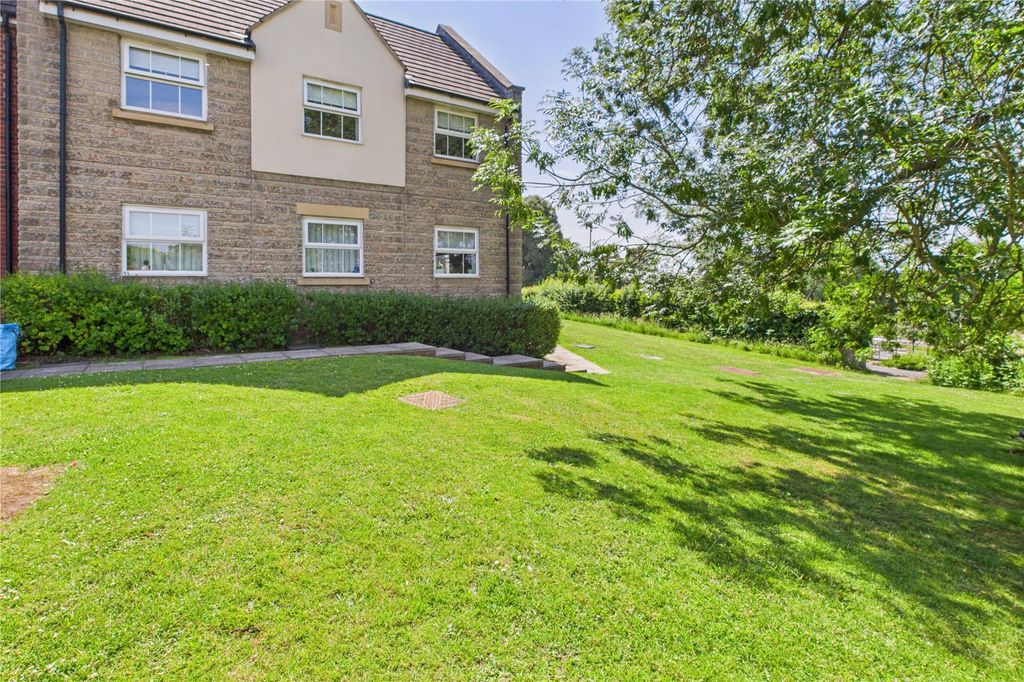 Property photo 1 of 14 Picture No. 13