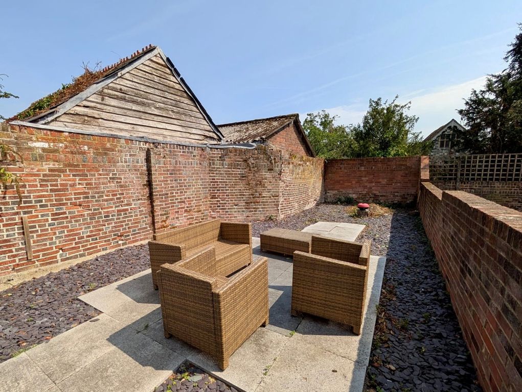 Property photo 1 of 11 Picture No. 15