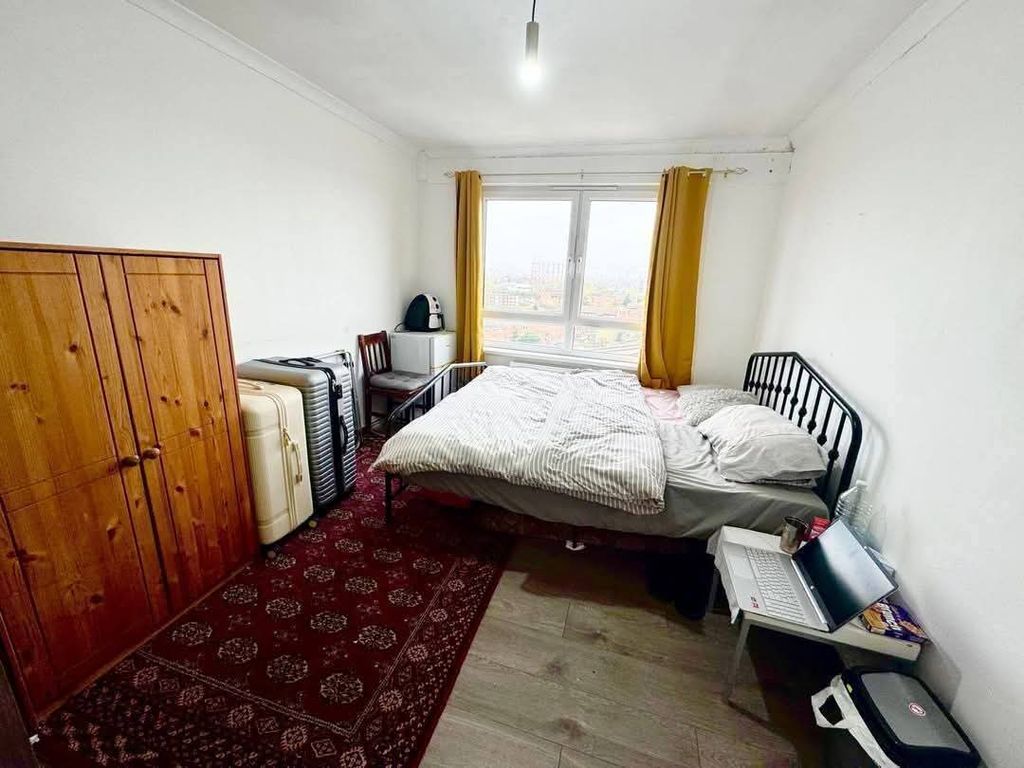 Property photo 1 of 3