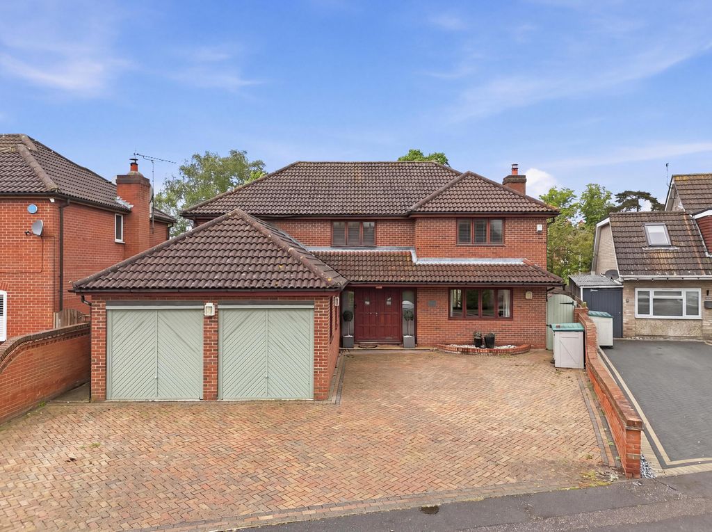 Property photo 1 of 46