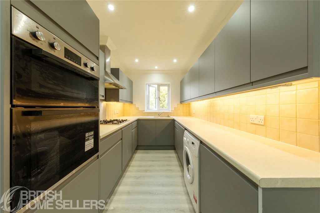 Property photo 2 of 12 Picture No. 07