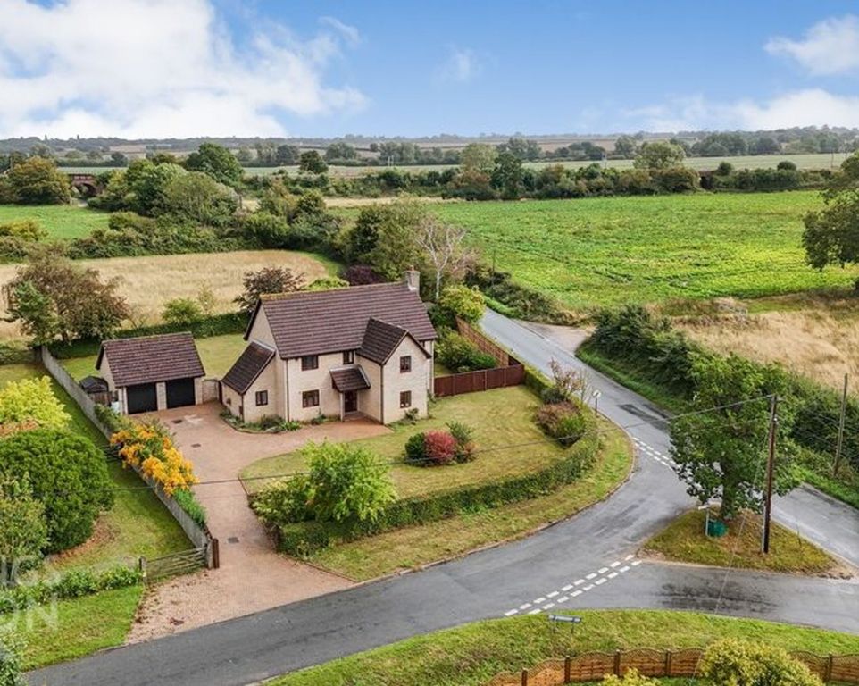 Property photo 1 of 28