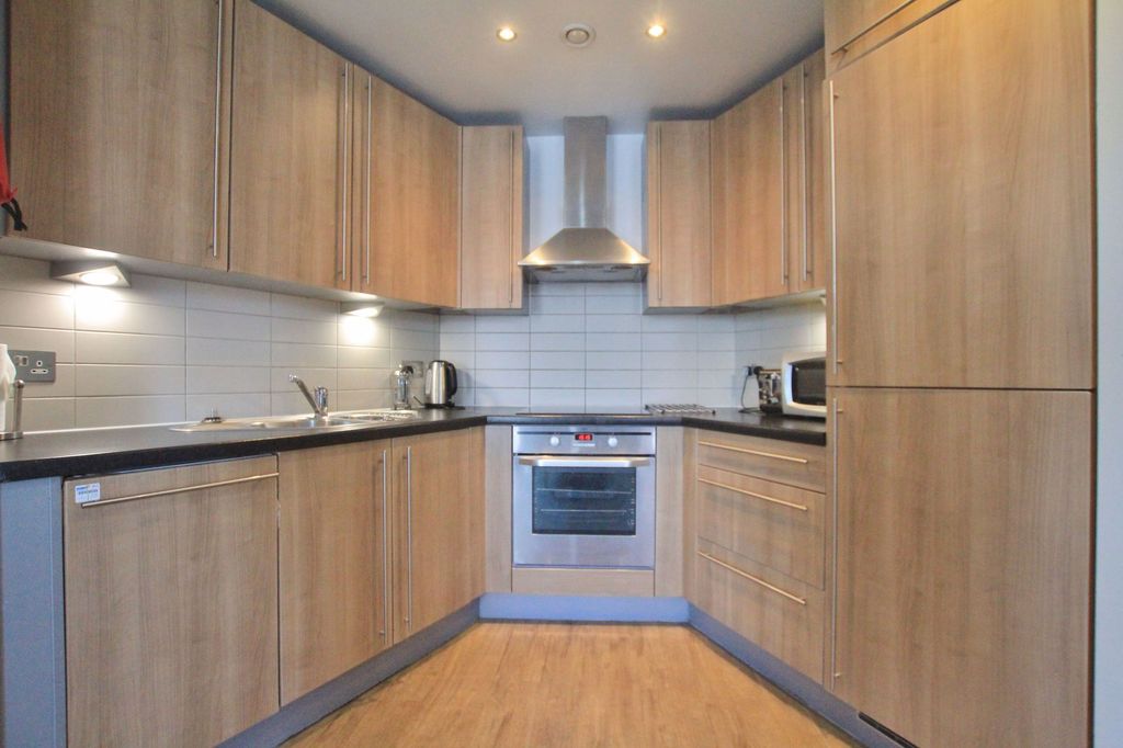 Property photo 3 of 8 Photo 3