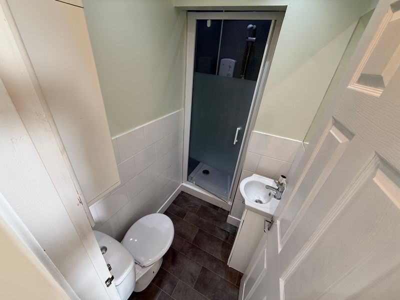 Property photo 3 of 9 Photo 12