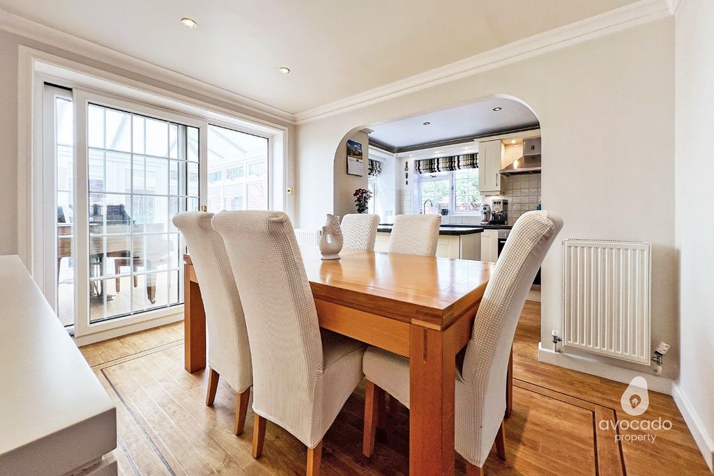 Property photo 3 of 16 4521326