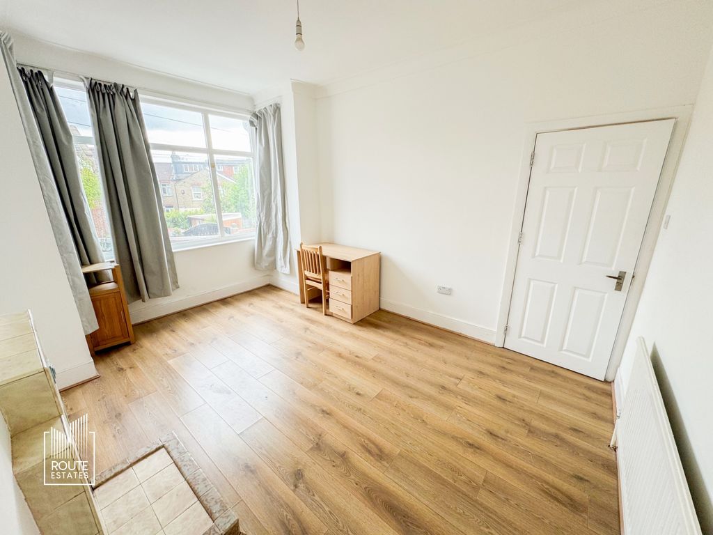 Property photo 2 of 9 Photo 2