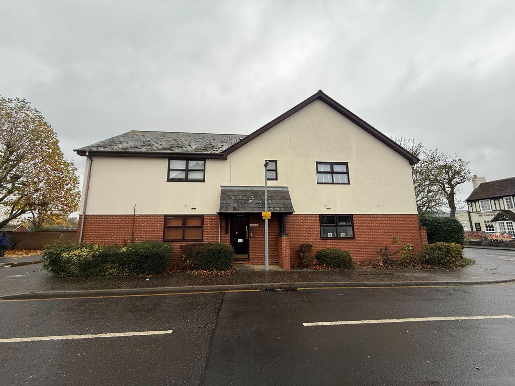 Property photo 1 of 6 Cover