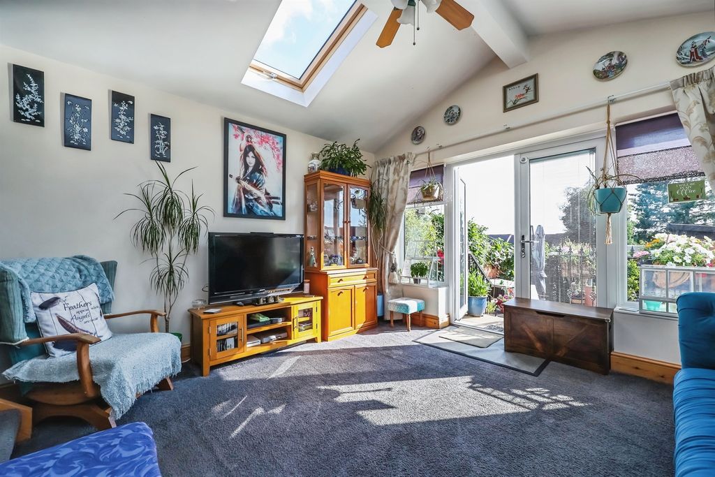 Property photo 3 of 21