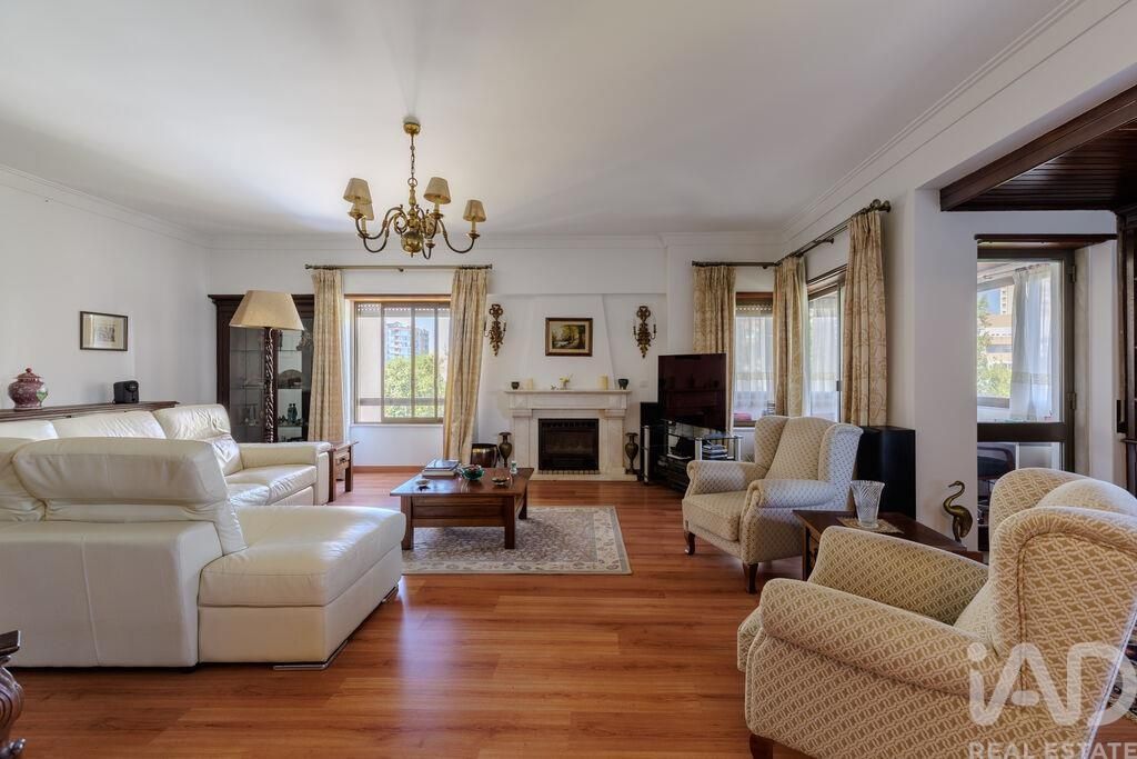 Property photo 1 of 37