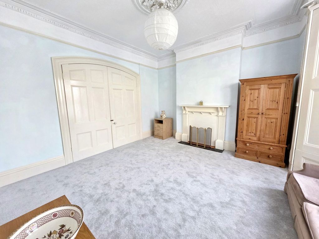 Property photo 3 of 21