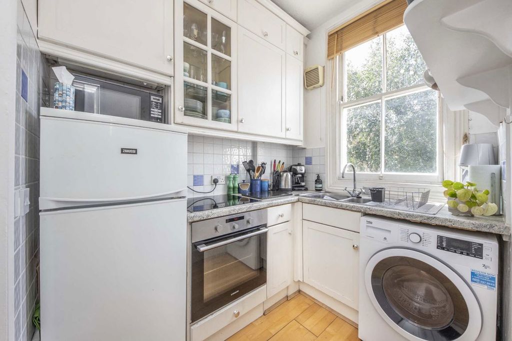 Property photo 3 of 4