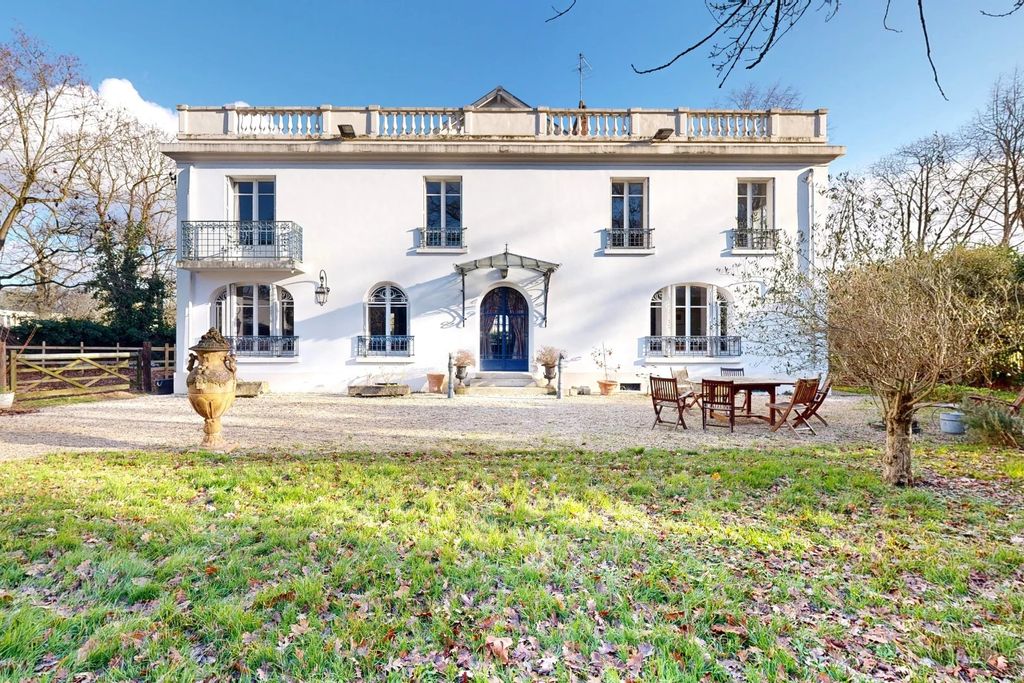 Property photo 2 of 19