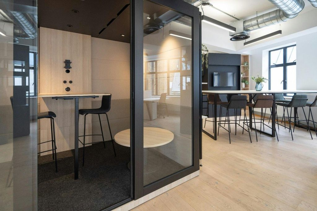Property photo 2 of 40 44-46 Sekforde St - Interior Of Meeting Pod