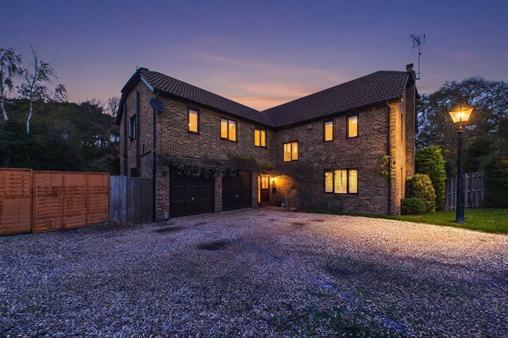 Property photo 1 of 19 Picture No. 23