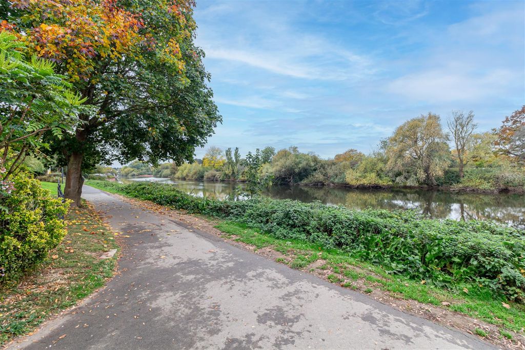 Property photo 2 of 24 River-.Jpg