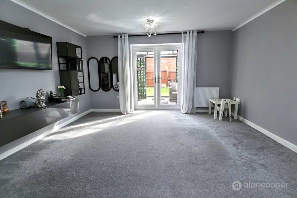 Property photo 3 of 24 5527746