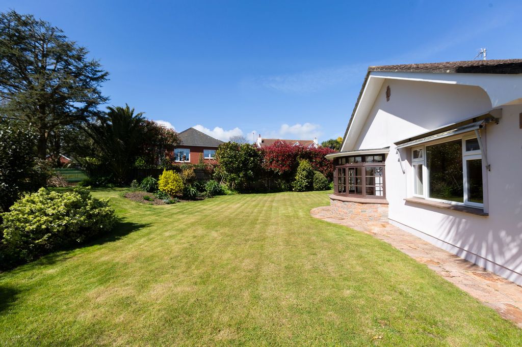 Property photo 2 of 38