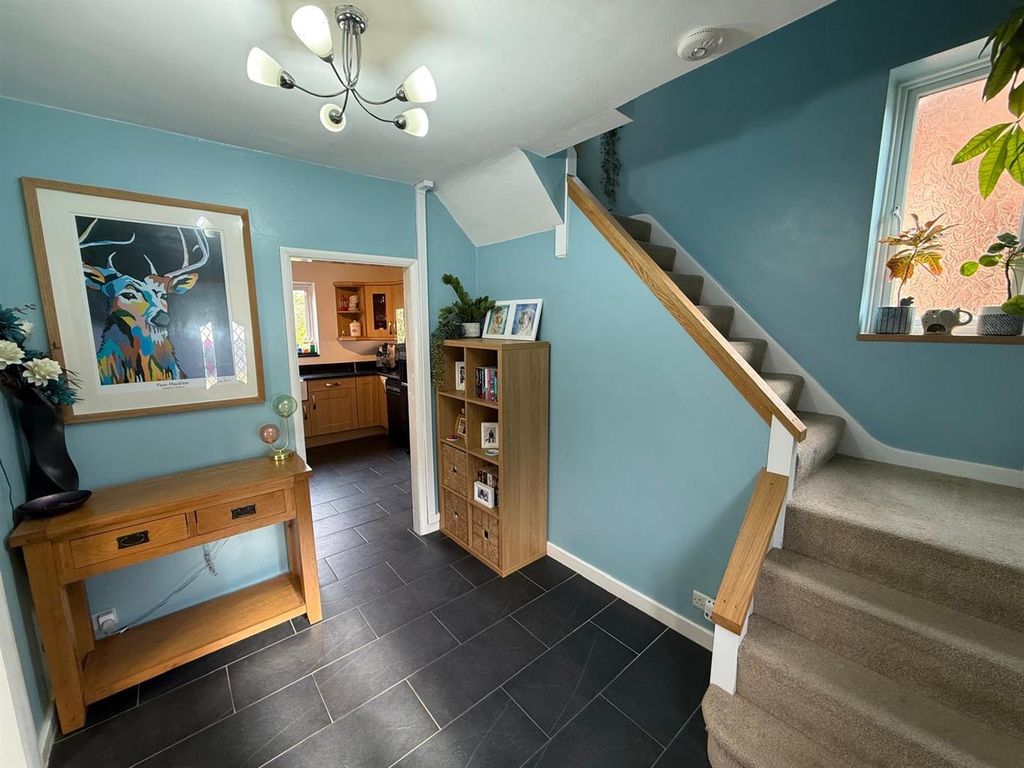 Property photo 3 of 16