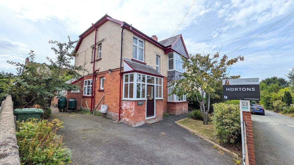 Property photo 1 of 30