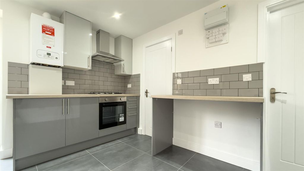 Property photo 3 of 9 4.Jpg